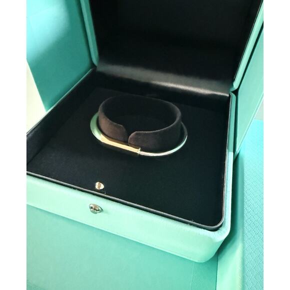 Tiffany co 18k Gold Lock Bangle Hinge Bracelet WIDE Version Pristine Fits Up 6.5 - Picture 5 of 9